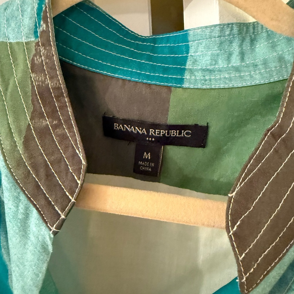 Banana Republic EUC pleated back top in vibrant blue and green - Picture 2 of 4